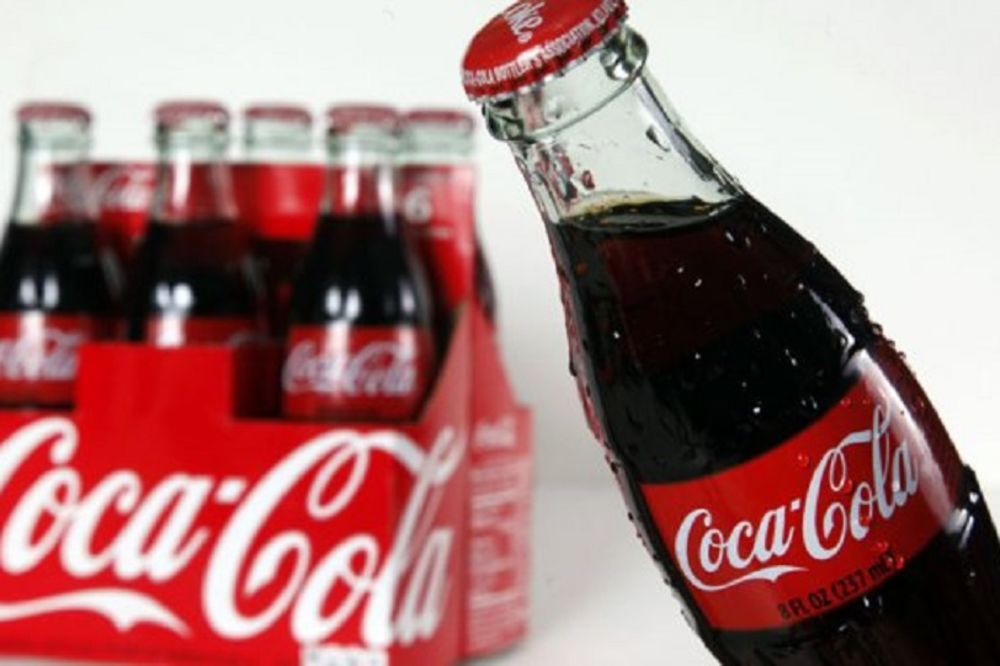 Evo zašto je bolje piti Koka-kolu iz staklene flaše!