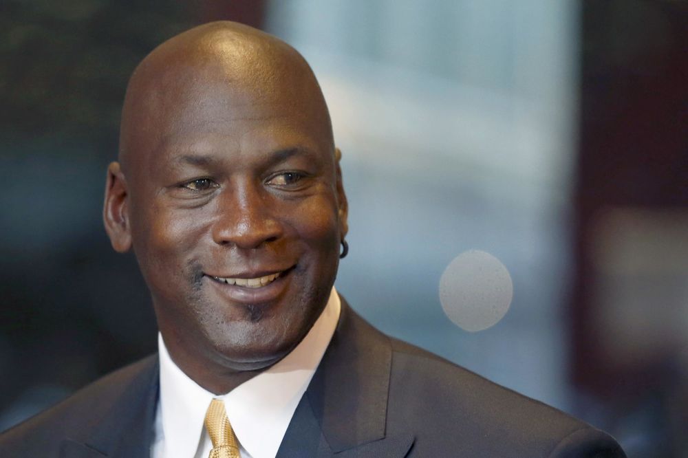 Najpoznatiji 23 danas puni 53: Mnogi su pokušali, neki još pokušavaju da ga nadmaše, ali to je nemoguće! (GIF)