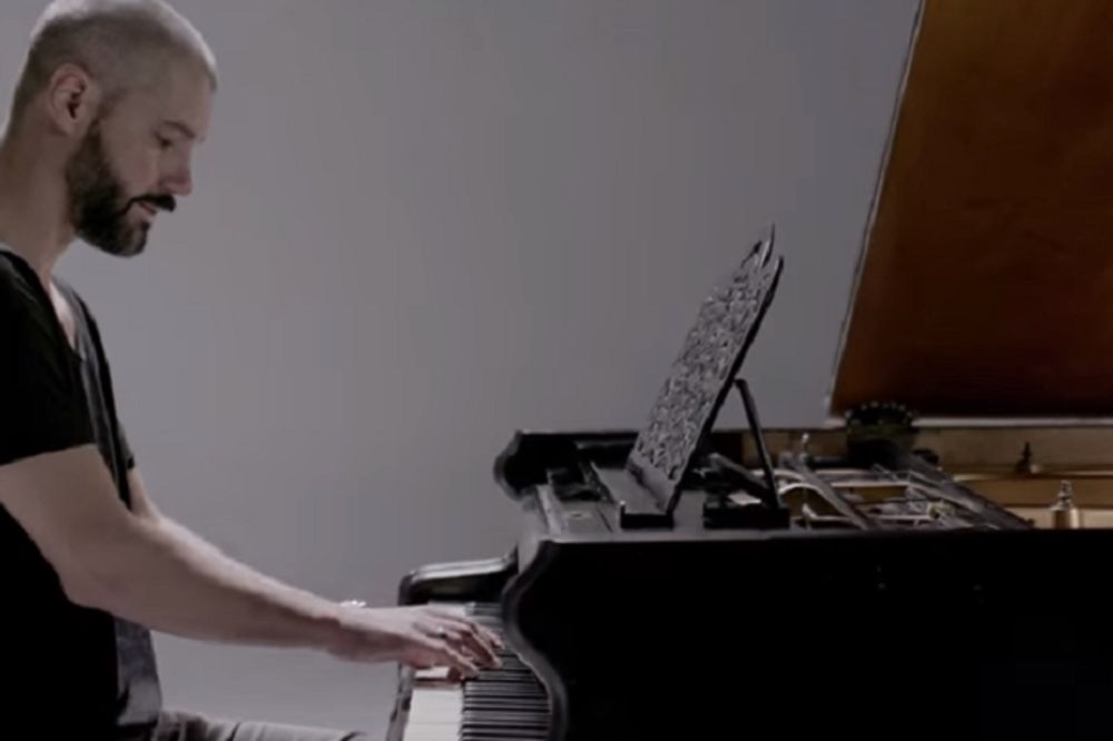 Obavezno poslušajte! Pesma koju je Hadžimanov komponovao za UN! (FOTO) (VIDEO)