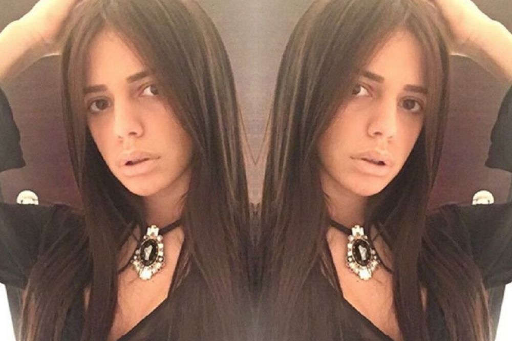 Da li biste ovo nosili? Maša promovisala modni trend koji se vraća na velika vrata! (FOTO)