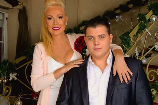 Licemer! Brena osuđuje sina za stvari koje je sama radila! (FOTO)