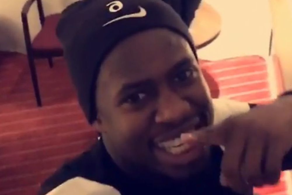 Ko to nedostaje Mbođu? Senegalac u Litvaniji peva Nema te nema! (VIDEO)