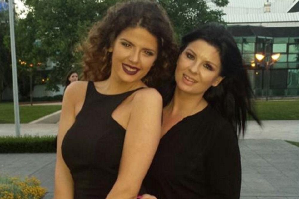 Na mamu! Pogledajte kako izgleda ćerka Žene zmije! (FOTO)