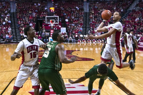 Spektakl u NCAA: Još jedan dokaz koliko je američka koledž košarka luda! (VIDEO)
