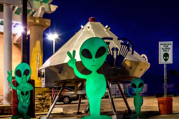 Kinezi iseljavaju 9.000 stanovnika zbog teleskopa kojim žele da stupe u kontakt s vanzemaljcima! (GIF)