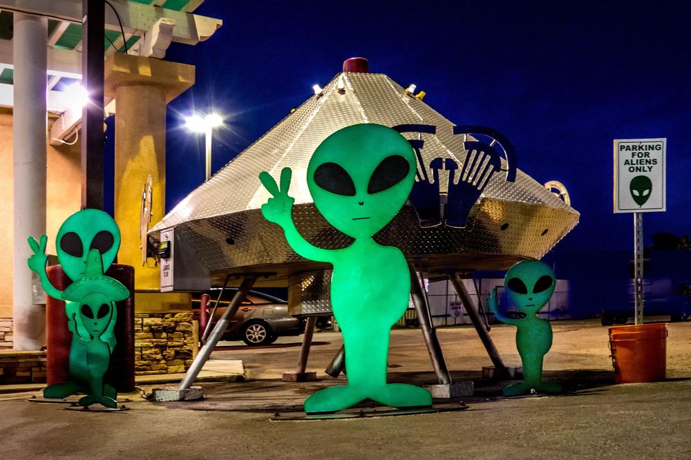 Kinezi iseljavaju 9.000 stanovnika zbog teleskopa kojim žele da stupe u kontakt s vanzemaljcima! (GIF)