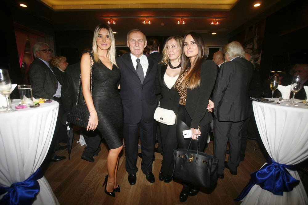 Džajina ćerka: Glamur je najbolji autfit! (FOTO)