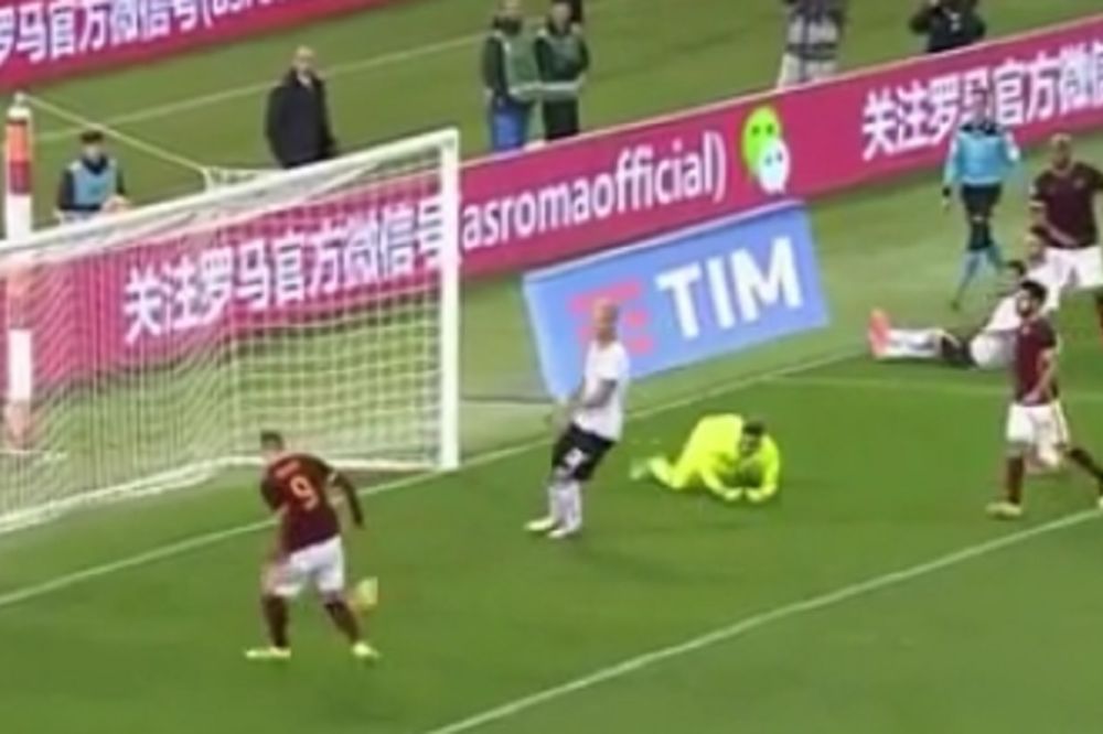 Smejurija: Edin Džeko promašio gol sa tri metra! (VIDEO)