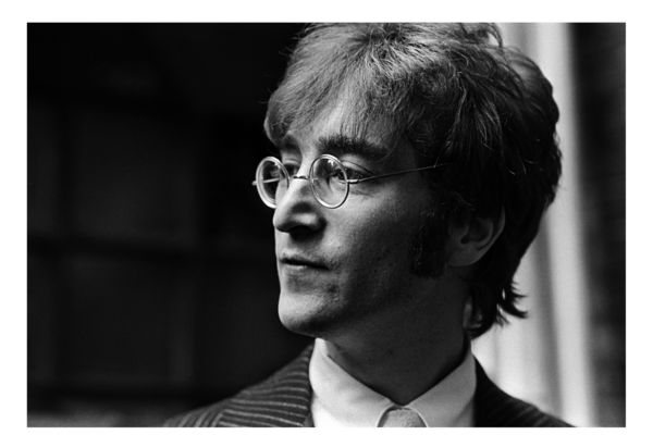 Pramen kose Džona Lenona prodat za 35.000 dolara (FOTO)