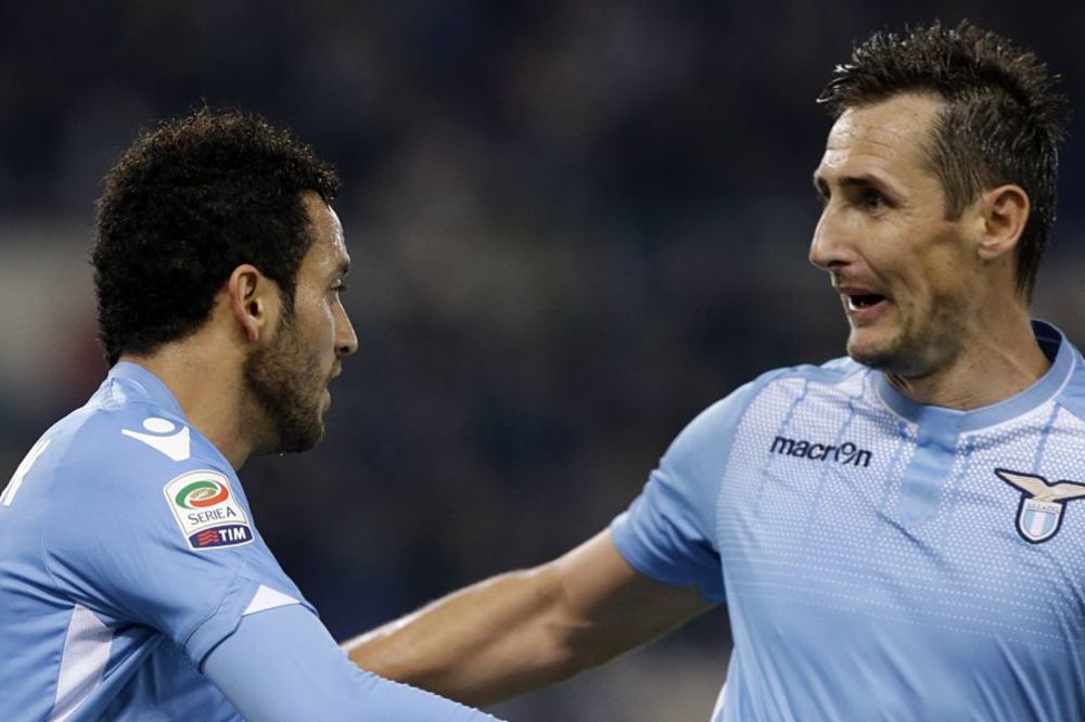 Junajted kaparisao pojačanje za leto vredno 60 miliona evra! (VIDEO)