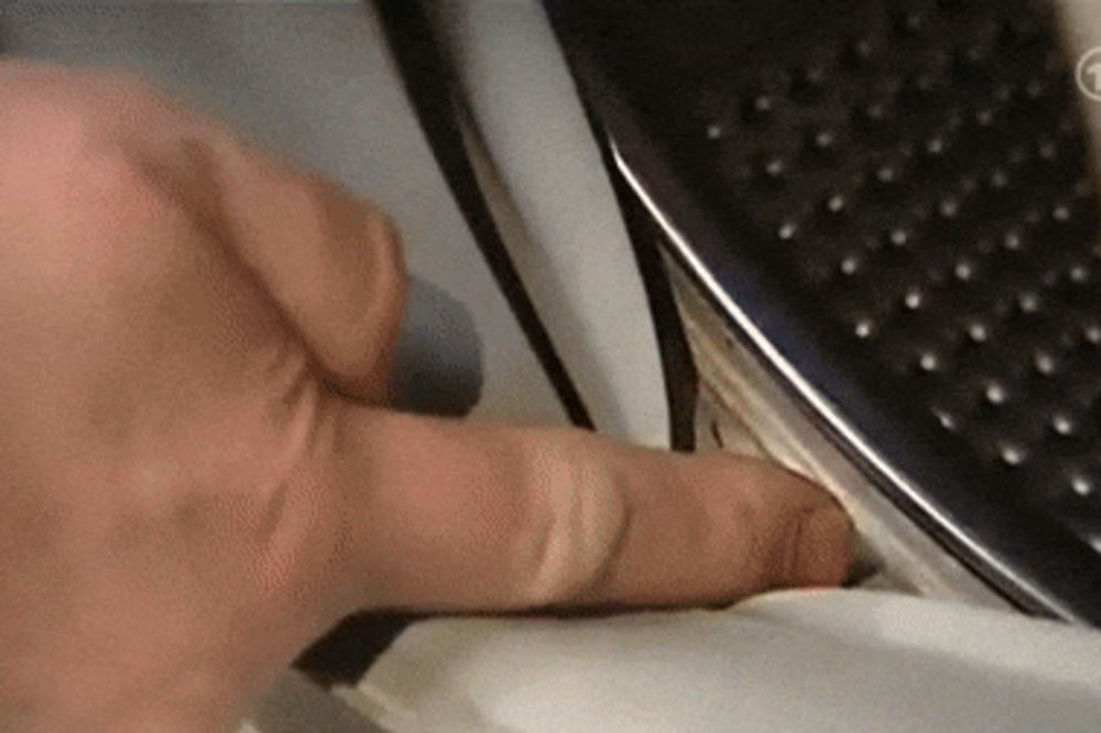 Misterija je rešena: Evo zašto vam nestaju čarape! (GIF)