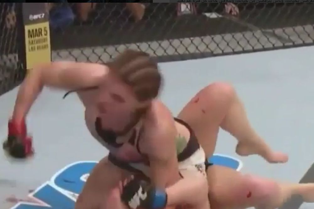 Uništila je od batina: Mogla je da je ubije, a sudija ne prekida borbu! (UZNEMIRUJUĆI VIDEO)