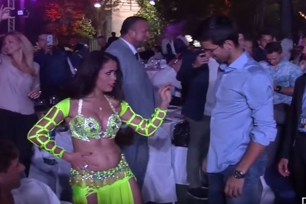 Ah, taj vreli, trbušni ples: U čemu to Nole uživa kad god se nađe u Dubaiju, a nije tenis! (VIDEO)
