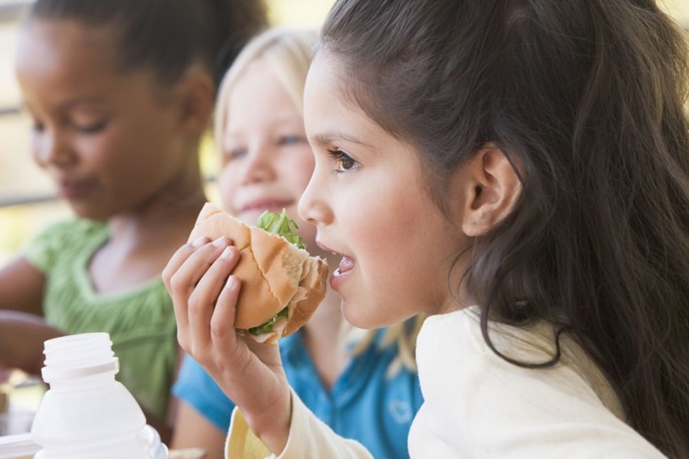 Dečji dodatak ili sramota: Mizerna suma nije dovoljna ni za mesečnu užinu!