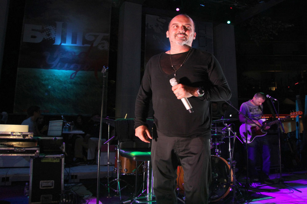 Premijerno: Novi singl Tonija Cetinskog samo na Radiju S! (VIDEO)