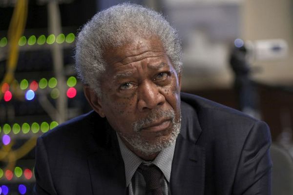 Vozite se Londonom i odjednom čujete glas Morgana Frimena! O čemu se radi? (VIDEO)