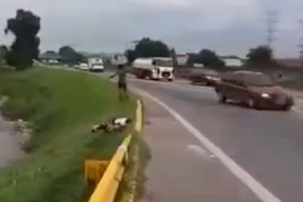 Jeziva nesreća: Dečak u kritičnom stanju nakon što ga je udario automobil (VIDEO)