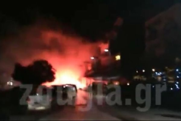 Navijači Olimpijakosa uleteli u pab i brutalno palicama isprebijali pristalice Anderlehta! (VIDEO)