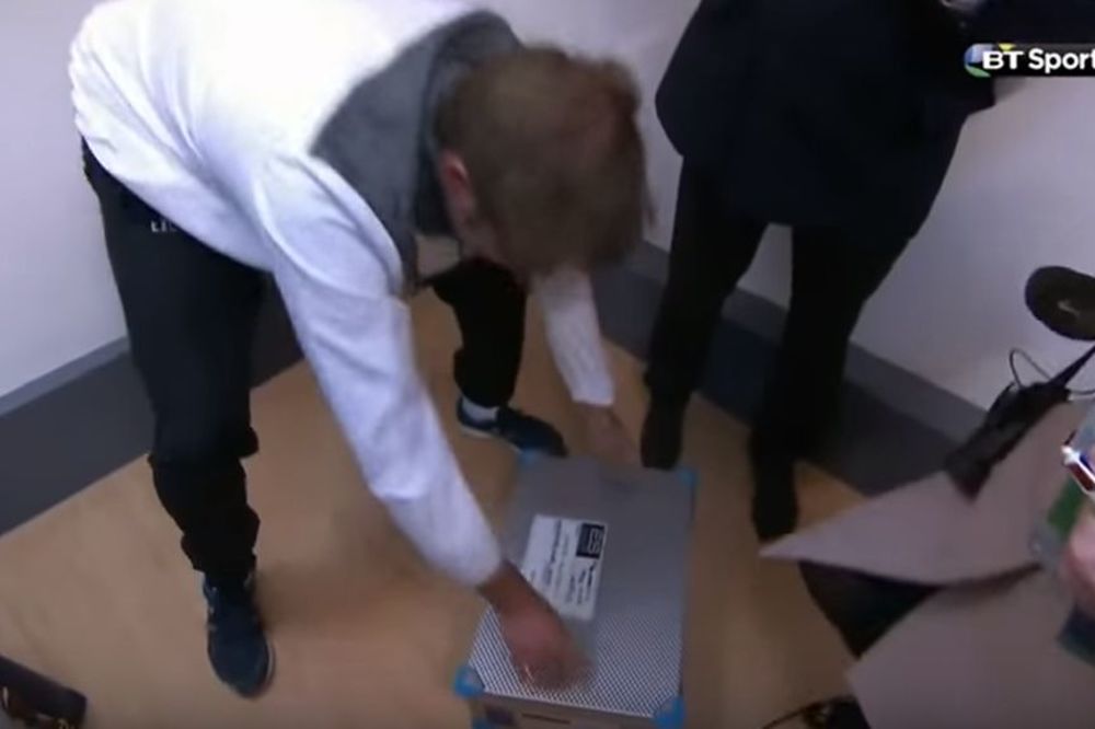 Jirgen Klop nije Englez, ali zato jeste veliki šmeker i džentlmen! (VIDEO)