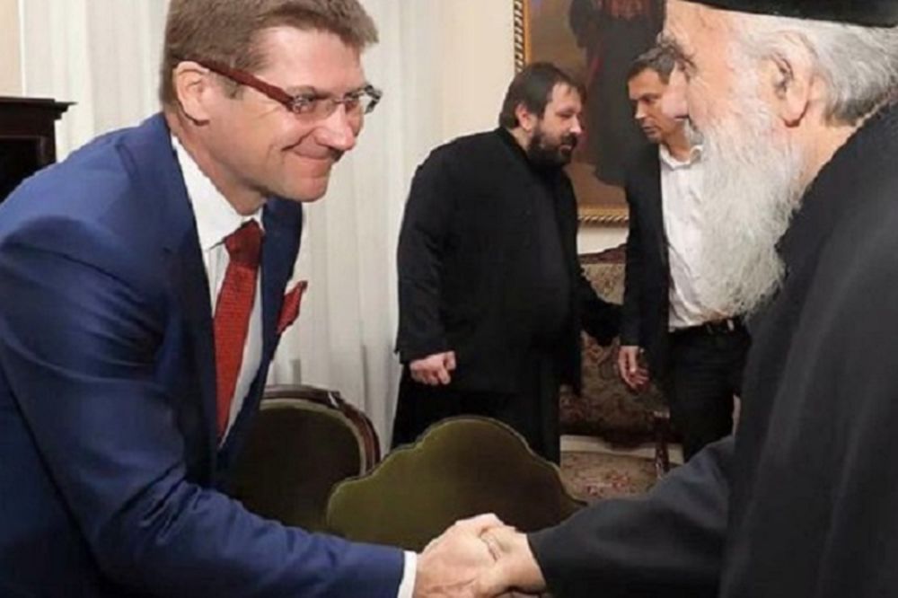 Halo? Je l to Bog na vezi: SPC dobila svog mobilnog operatera! (FOTO)