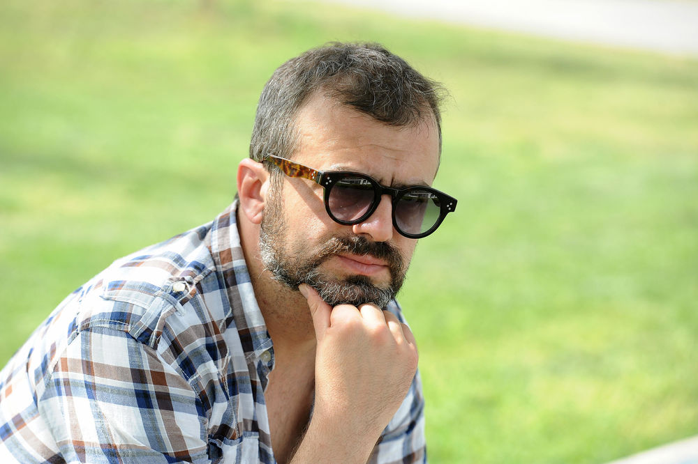 E, svašta! Sergej Trifunović pronađen izujedan u pola noći u centru Beograda?!?