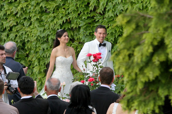 Porodila se najlepša srpska glumica, ovo je prva slika s bebom! (FOTO)