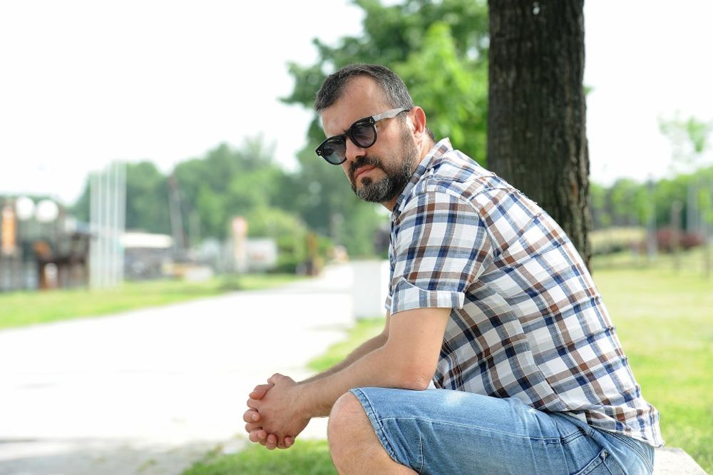 Bizarno: Evo zbog čega je nepoznat čovek izujedao Sergeja Trifunovića u pola noći! (FOTO)