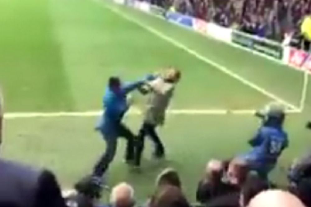 Engleski huligani ponovo divljaju: Nova tuča na utakmici Kvins Parka i Birmingema! (VIDEO)