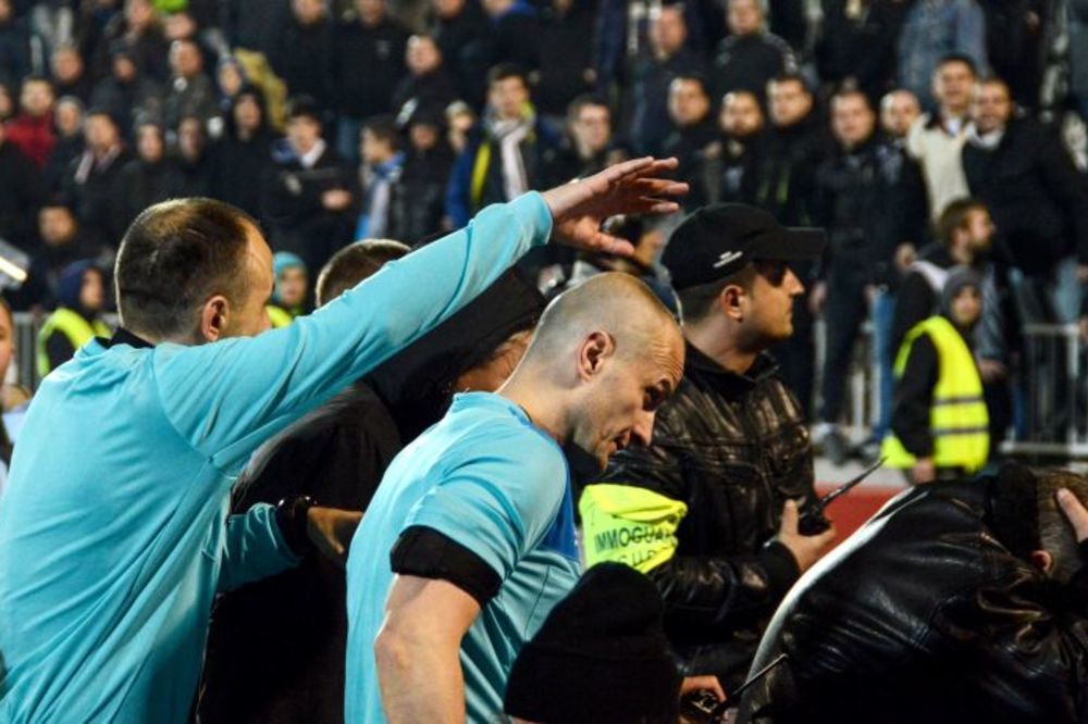 Večiti pritisak: Nije lako biti sudija u Srbiji! (GIF) (FOTO)