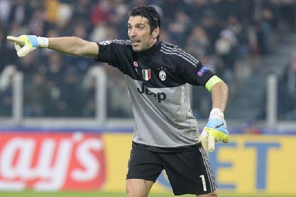 Nije za staro gvožđe: Đanluiđi Bufon postavio životni rekord! (VIDEO)