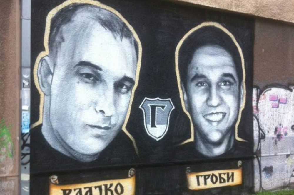 Delije besne zbog skrnavljenja murala posvećenog nastradalim Grobarima (FOTO)