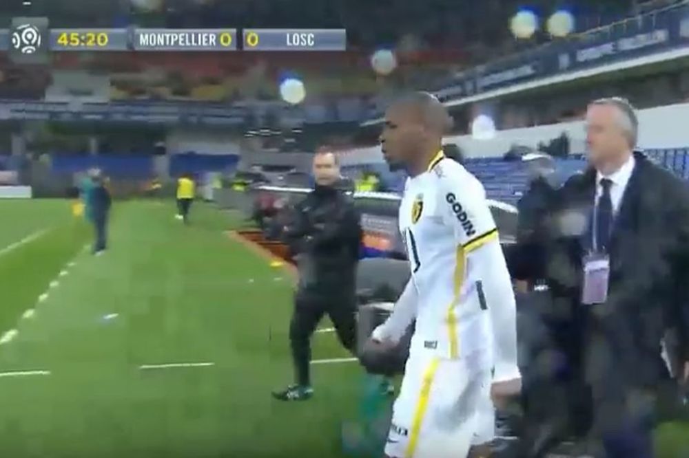 Čoveče koliko ti je potrebno da zameniš dres kada nisu uspeo to da uradiš za poluvreme?! (VIDEO)