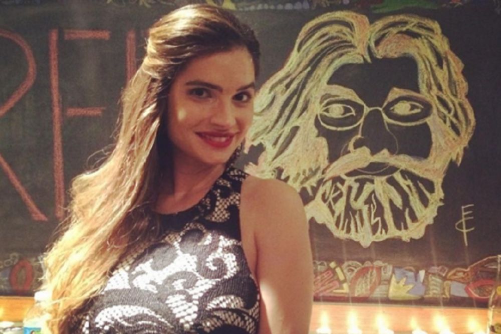 Slatko ili odvratno? Marija Karan objavila neobičnu fotku posle porođaja (FOTO)