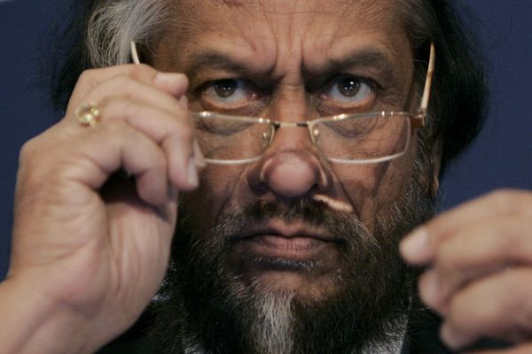 Nobelovac seksualno zlostavljao jednu od svojih saradnica?! (FOTO)