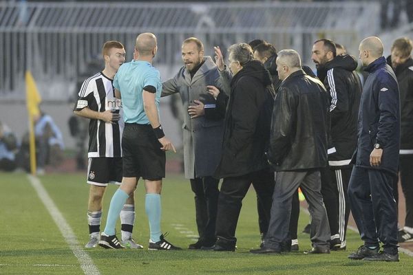 Tomić razvalio vrata svlačionice i napao sudije posle derbija: J***m vam krv, lopovi!