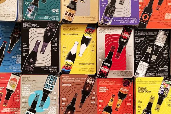 Hip-hops: Prva kartaška igra za pivopije! (FOTO) (VIDEO)