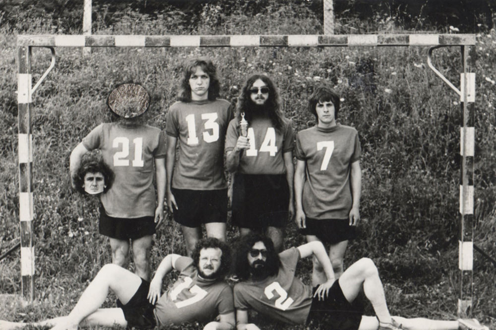 Izložba Zabranjeno plakatirati: Priča o Buldožeru u Domu omladine (FOTO)