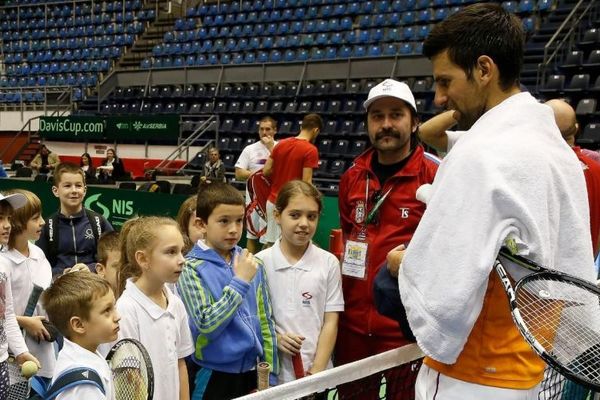 Đoković obradovao mališane: Budući šampioni trenirali sa najboljim na svetu! (FOTO) (VIDEO)