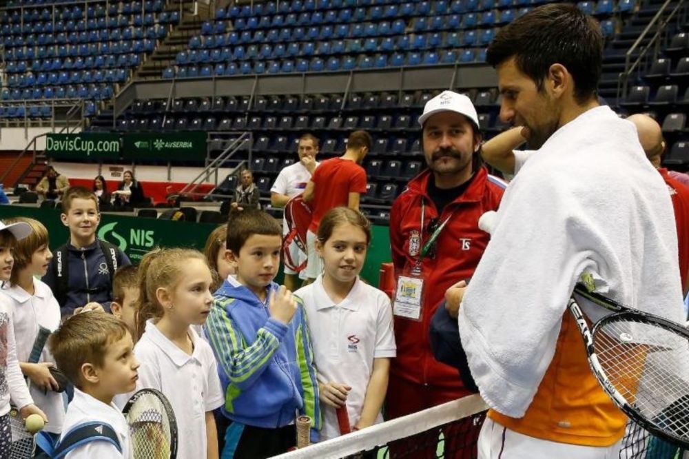 Đoković obradovao mališane: Budući šampioni trenirali sa najboljim na svetu! (FOTO) (VIDEO)
