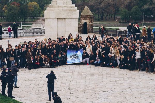 Bratstvo i jedinstvo all over Croatia & Serbia: Desant 800 ZG studenata na Beograd! (FOTO)