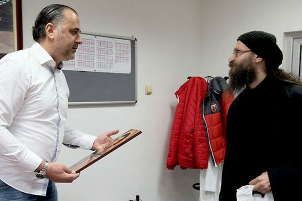 Ikone iz Đurđevih stupova u Zvezdinoj svlačionici, igrači donirali novac za manastir! (FOTO)