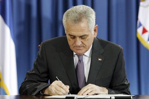 Sledećih 45 dana nećemo moći da živimo od političara: Nikolić raspisao izbore, počinje preizborno ludilo!