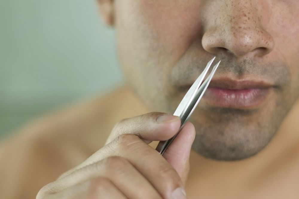 Dlake u nosu: Uljezi od kojih možete da se oslobodite! Evo i kako! (GIF)