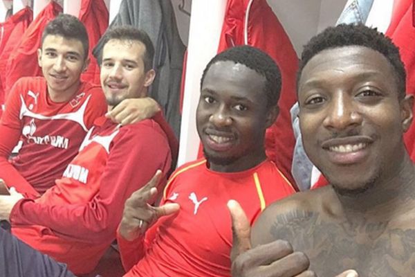 Mbođ nastavlja da oduševljava crveno-bele: Srećan rođendan Zvezdo moja! (FOTO)