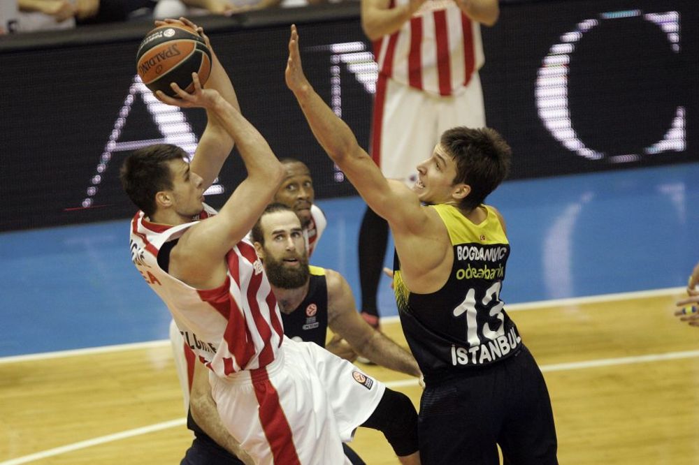 Fener četvrtim trijumfom nad Zvezdom čestitao crveno-belima rođendan! (FOTO) (VIDEO)