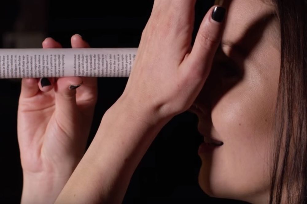 Prevarite svoj mozak! Pomoću ovog trika moći ćete da gledate kroz sopstveni dlan! (VIDEO)