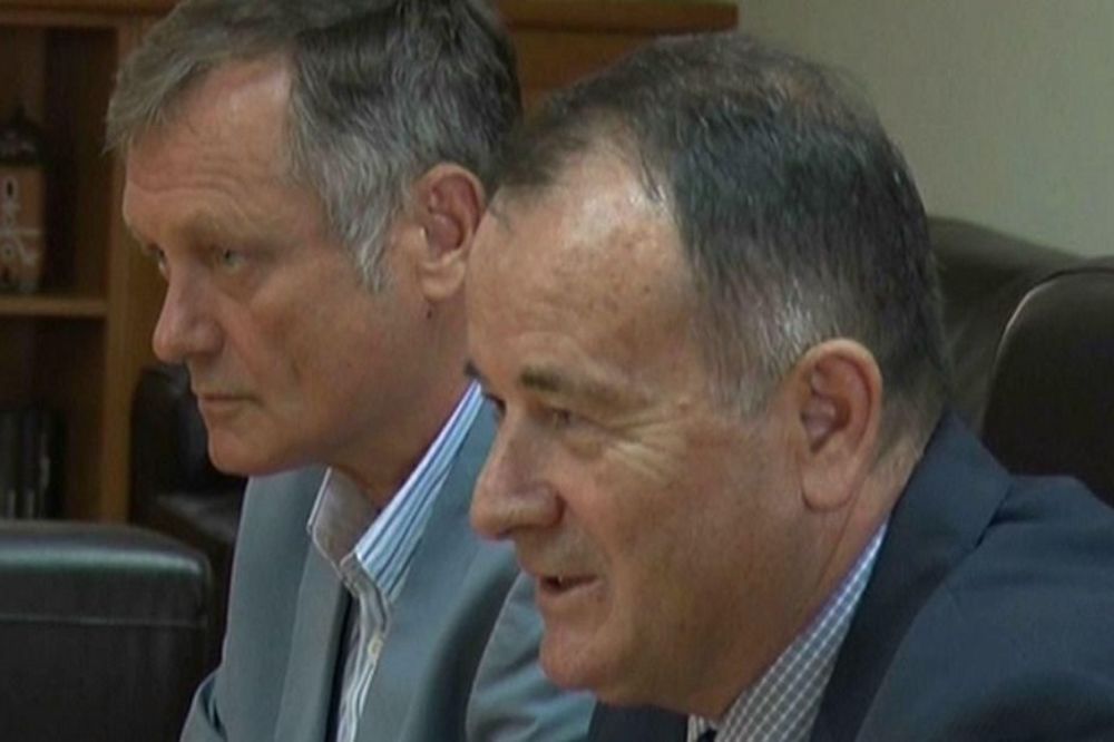 Čačani nasrnuli na gradonačelnika; Ilić: Kiša nas je iznenadila!