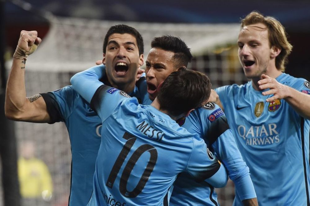 Zbog prijateljstva sa bivšim igračem Partizana, zvezda Barselone poklanja novi semafor! (FOTO)