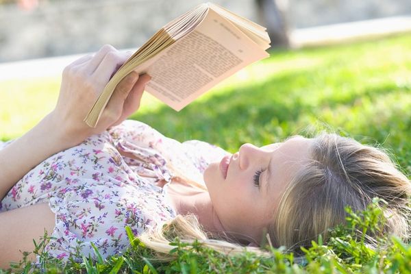 8 trikova kojima ćete naterati sebe da više čitate (FOTO) (GIF)