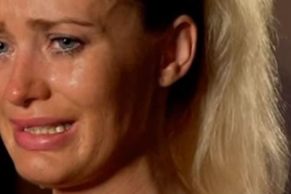 Prebijena manekenka moli muža da prestane da je bije! (VIDEO)